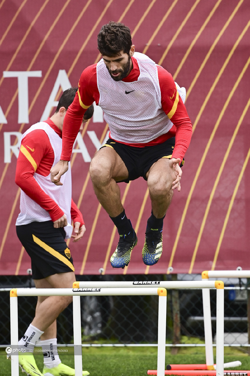 包含浙江队发布备战花絮；今晚回应争议；意甲任务艰巨；训练强度明显提升的词条